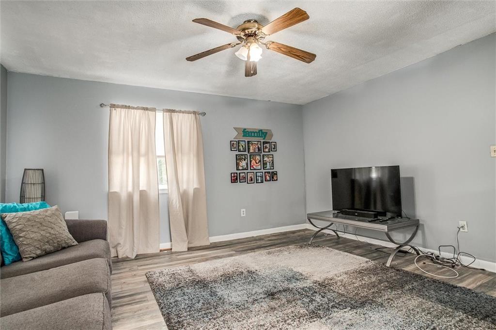 9251 Liggett Road Kansas City, KS 66109 - Photo 5 of 37