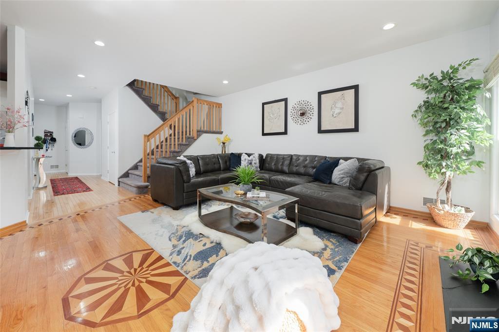 20 Pine Valley Road, Unit 148 Livingston, NJ 07039 - Photo 14 of 38