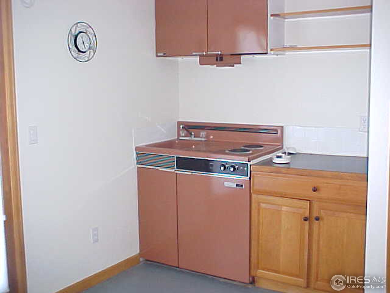 388 Peakview Road Boulder, CO 80302 - Photo 7 of 9 a utility room with dryer and washer