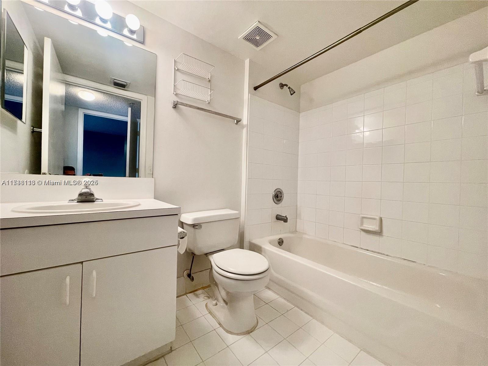 410 South Park Road, Unit 1308 Hollywood, FL 33021 - Photo 10 of 11 Gallery Image 10