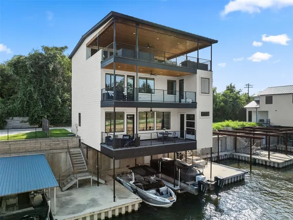 $1,499,999 | 946 Euel Moore Drive, Kingsland, TX 78639