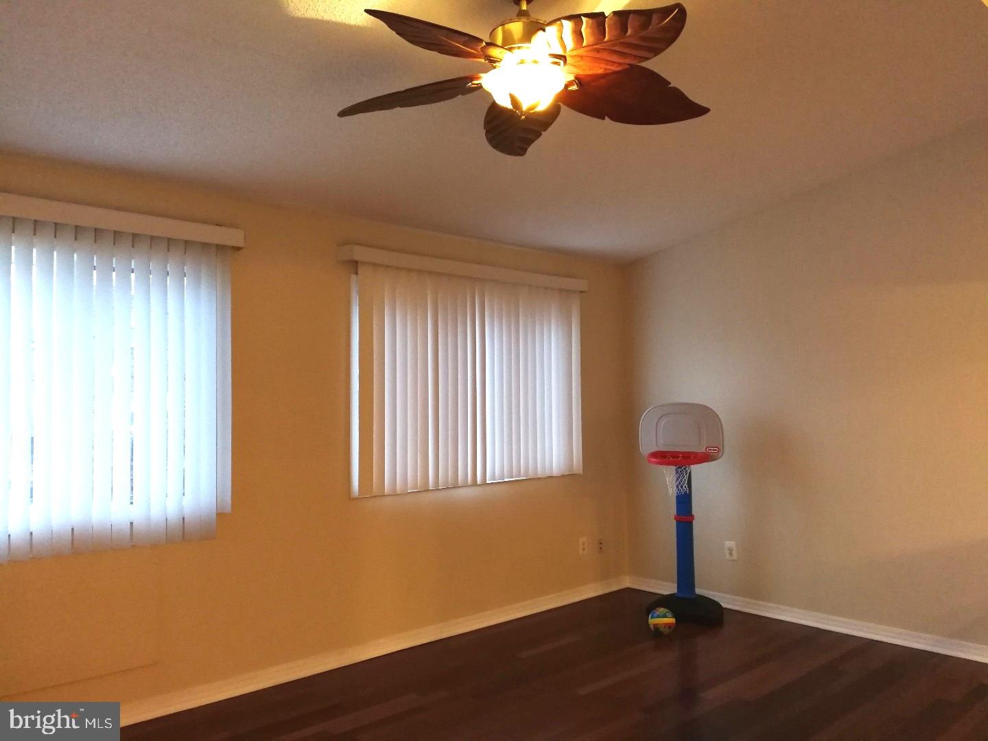 12513 Fedor Road Philadelphia, PA 19154 - Photo 12 of 21 Family Room