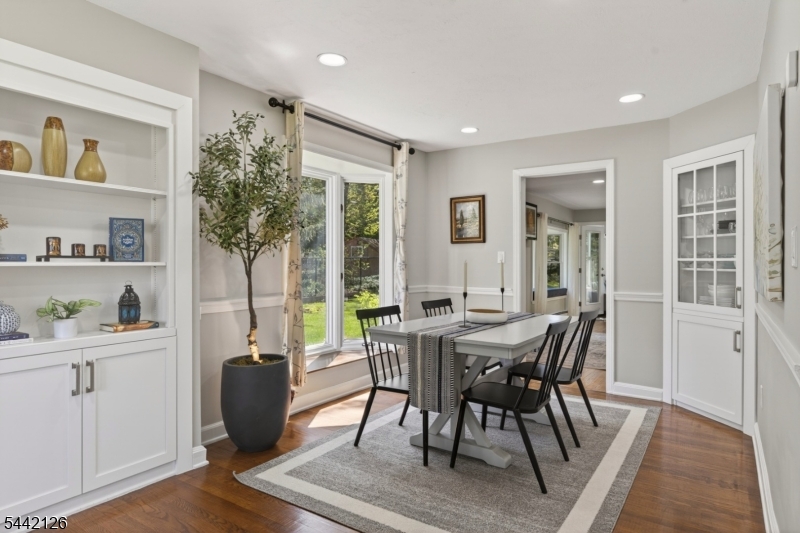 28 Spring Ridge Drive Berkeley Heights, NJ 07922 - Photo 10 of 50
