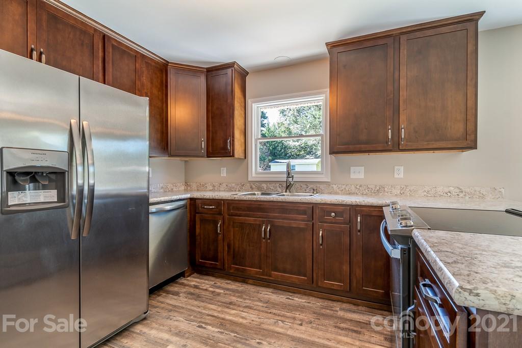 3065 Ballard Street Conover, NC 28613 - Photo 6 of 28 Gallery Image 6