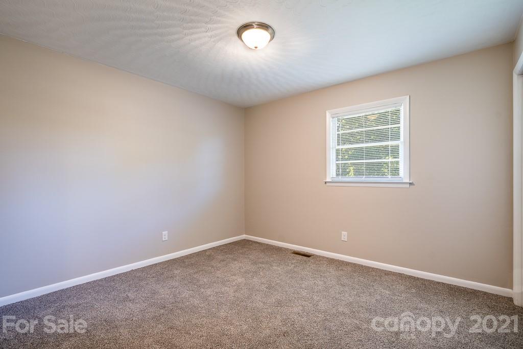3065 Ballard Street Conover, NC 28613 - Photo 10 of 28 Gallery Image 10
