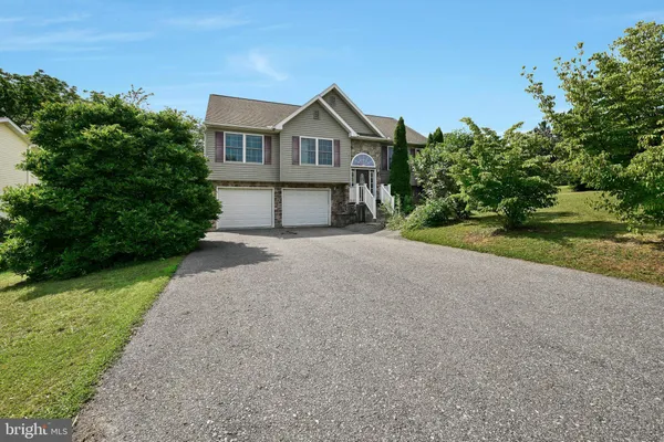 $325,000 | 1223 Running Deer Drive, Auburn, PA 17922