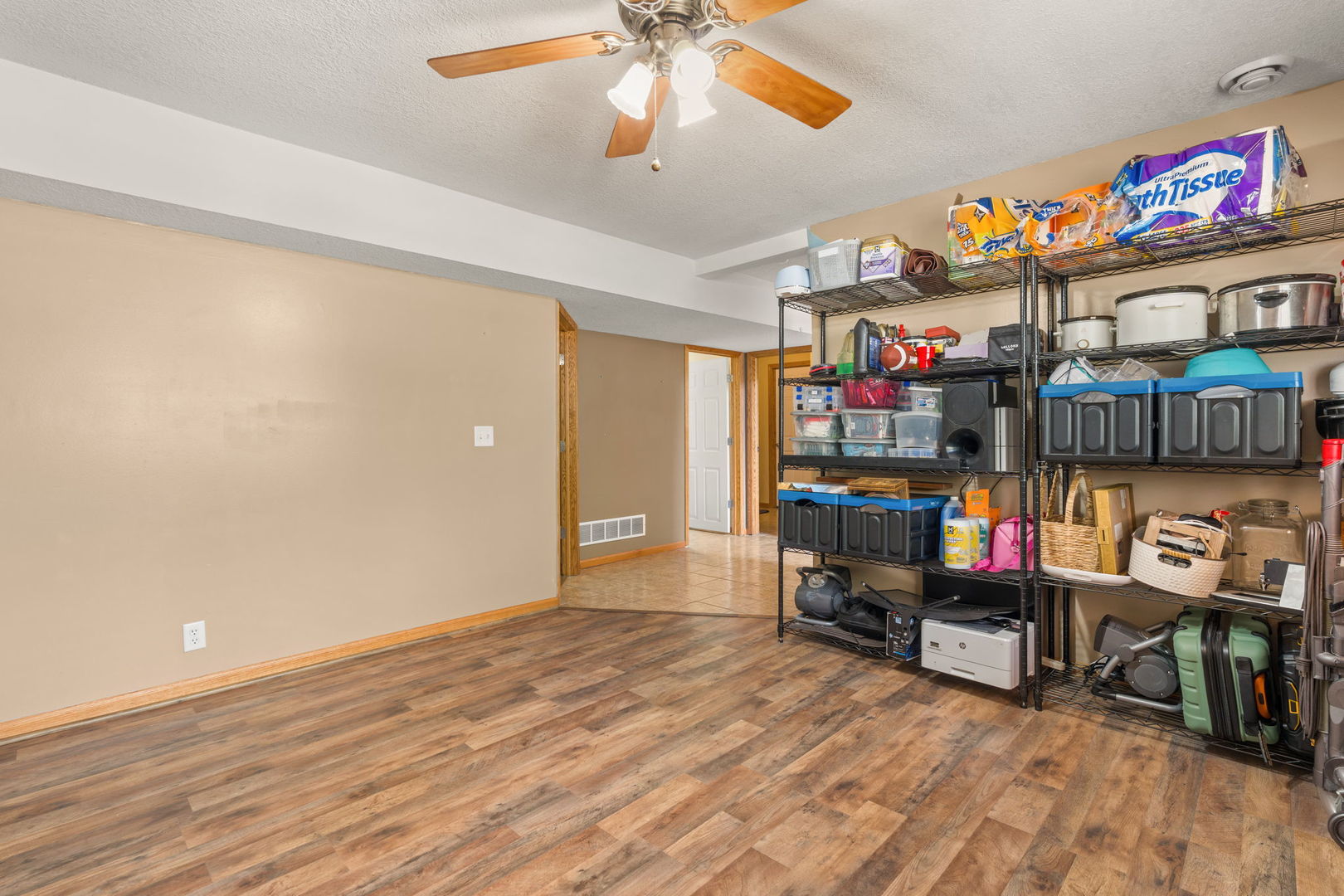 5343 Hillandale Road Davenport, IA 52806 - Photo 22 of 36