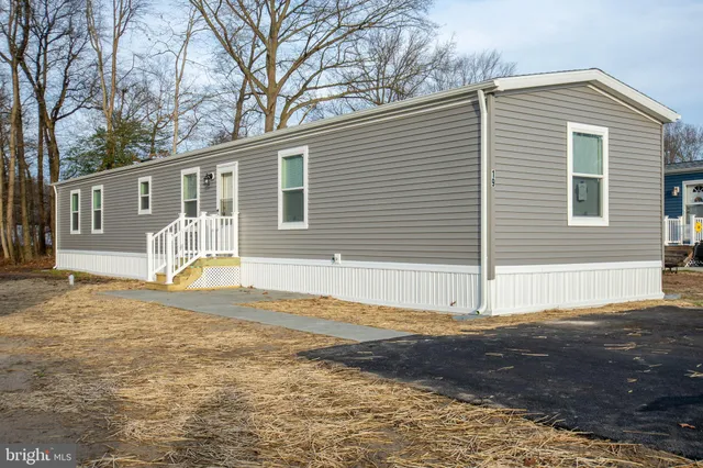 $1,700 | 19 Loxley Lane, Unit 19, Hartly, DE 19953