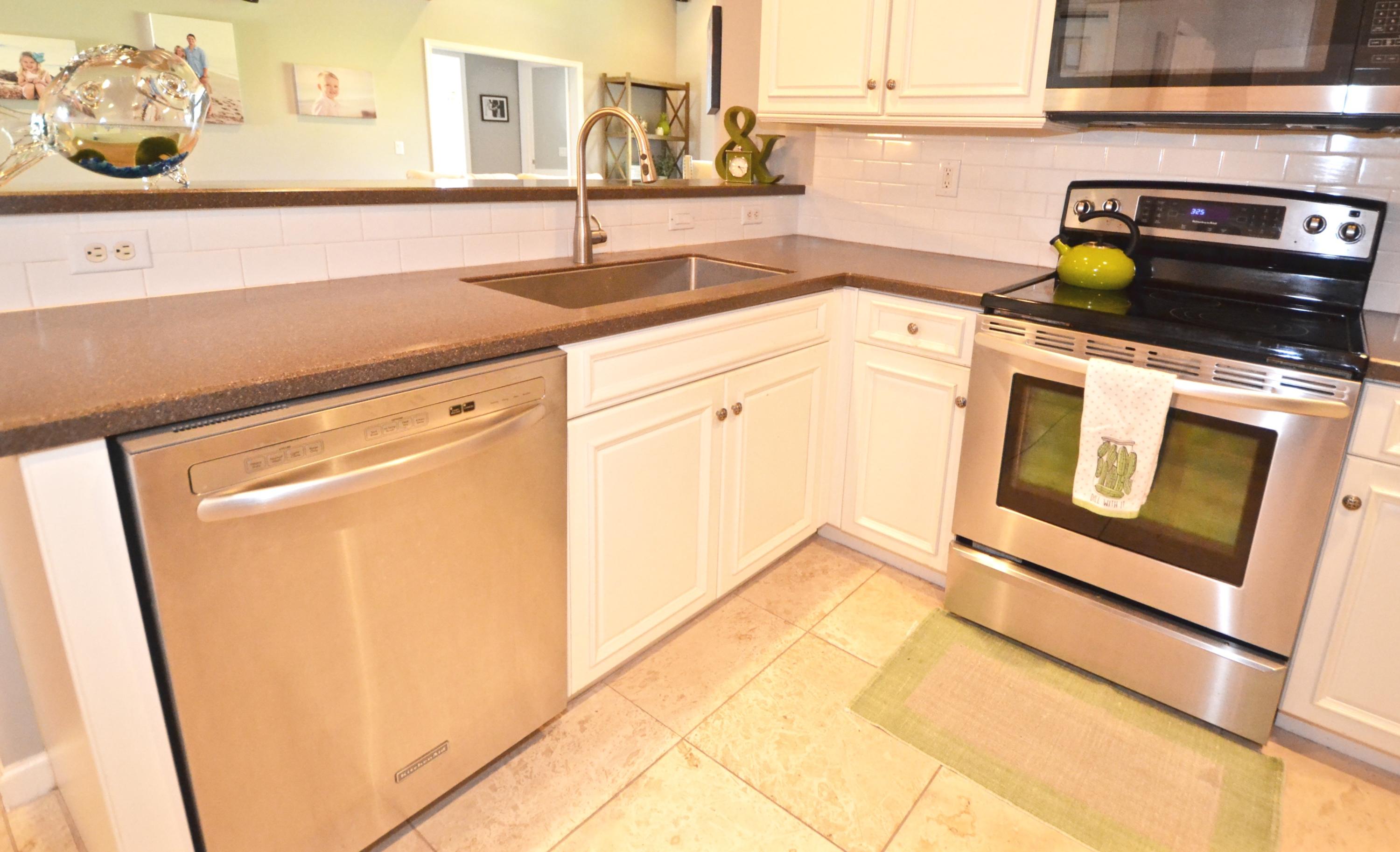 2439 Southwest Riviera Road Stuart, FL 34997 - Photo 18 of 72 Beautiful Corian Countertops