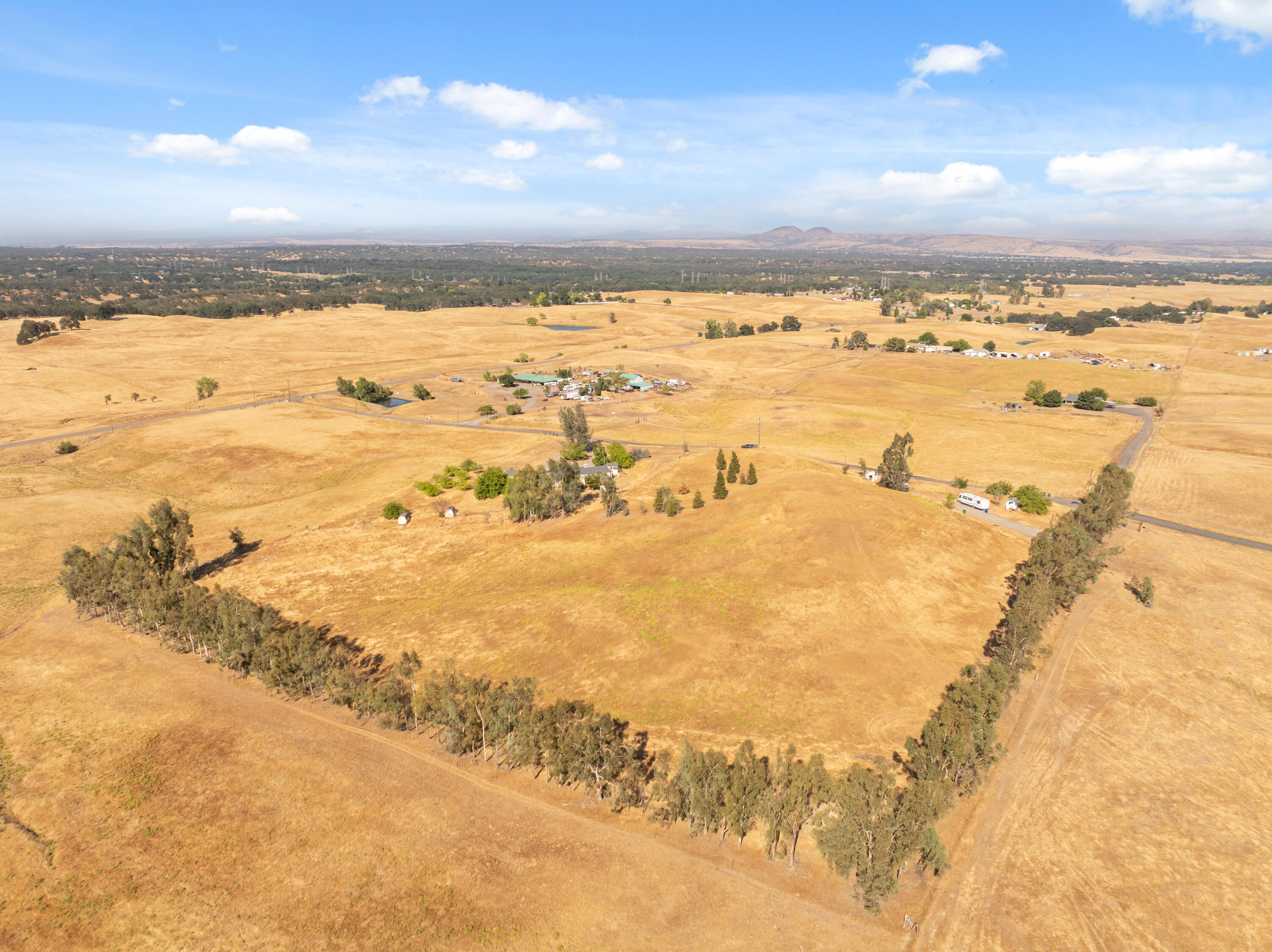 13905 Mendenhall Road Red Bluff, CA 96080 - Photo 30 of 34 DJI_20250828023420_0873_D