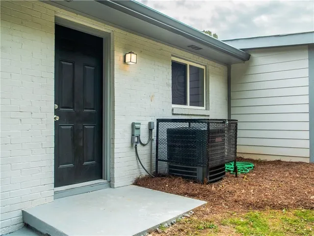 $2,300 | 120 Burbank Drive Northwest, Atlanta, GA 30314