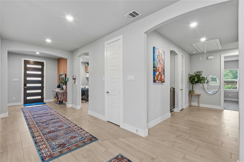 411 West Harwood Road Euless, TX 76039 - Photo 5 of 40