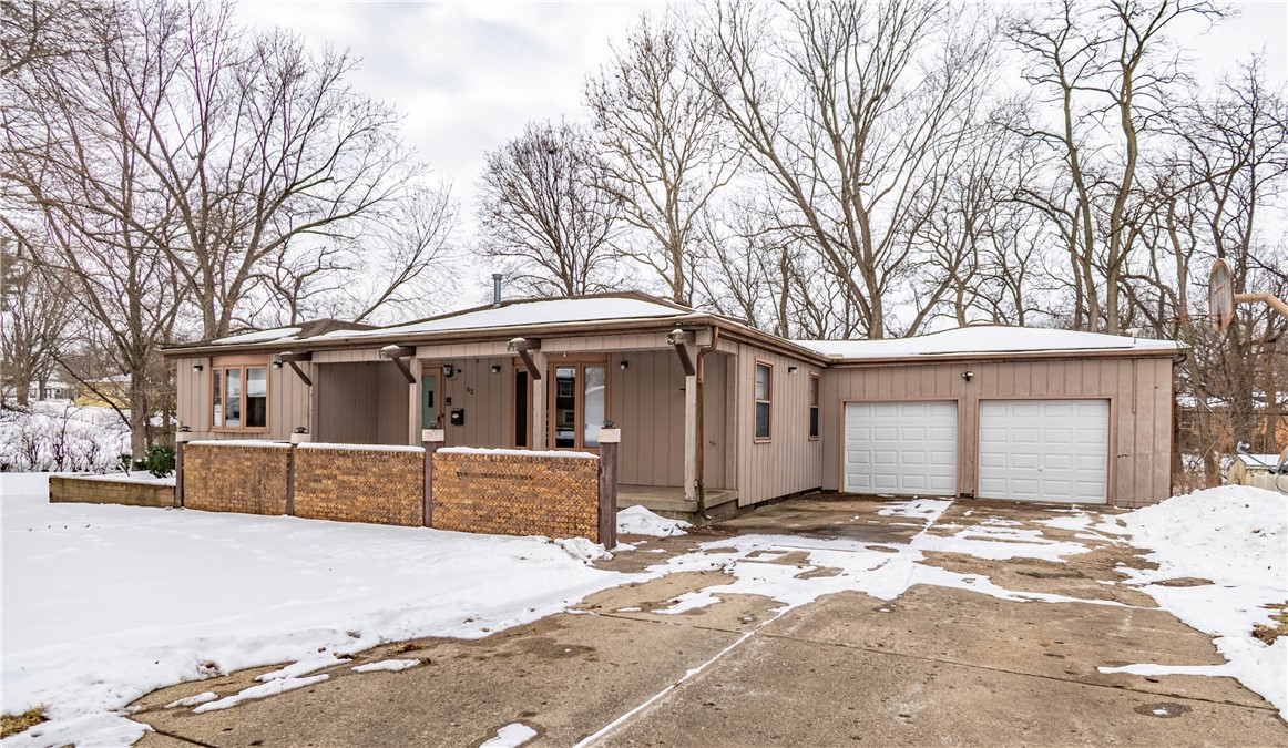 53 North Lynette Drive Decatur, IL 62526 - Photo 1 of 27 Gallery Image 1