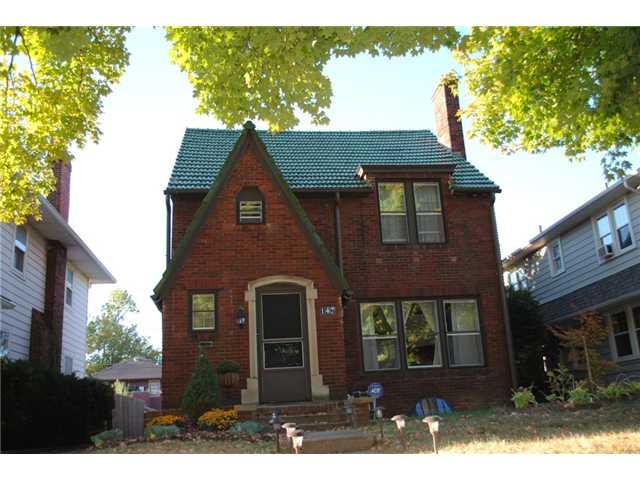 147 Blue Ridge Road Indianapolis, IN 46208 - Photo 2 of 23