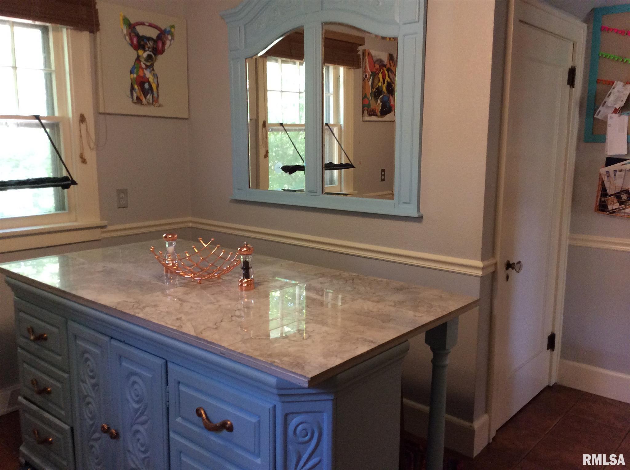 1824 East Richview Road Mount Vernon, IL 62864 - Photo 19 of 50 Gallery Image 19