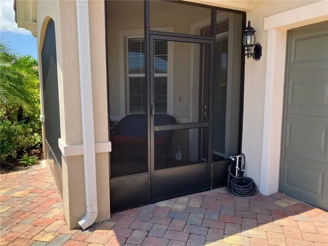 $319,500 | 1041 Normandie Way, Vero Beach, FL 32960