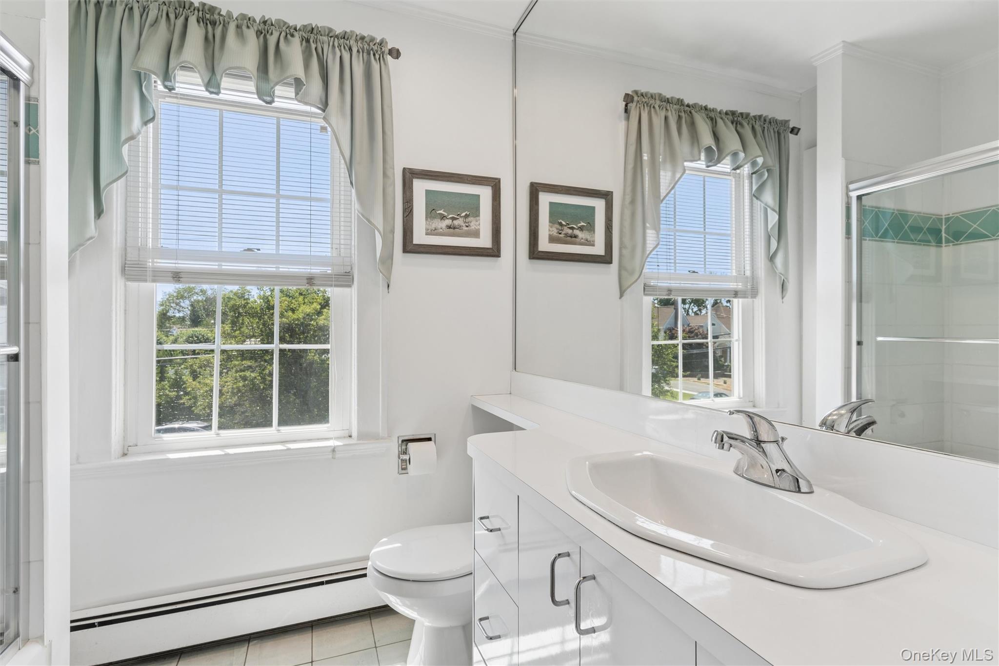 43 Beverly Road Merrick, NY 11566 - Photo 17 of 48 Gallery Image 17