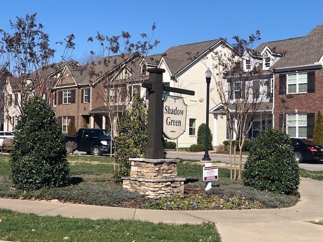 4000 Shadow Green Drive, Unit 4305 Franklin, TN 37064 - Photo 22 of 24 a view of a big building