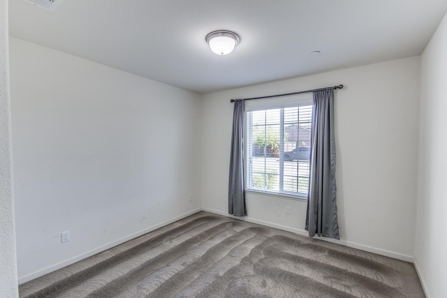 2001 Rawson Avenue Sanger, CA 93657 - Photo 14 of 31