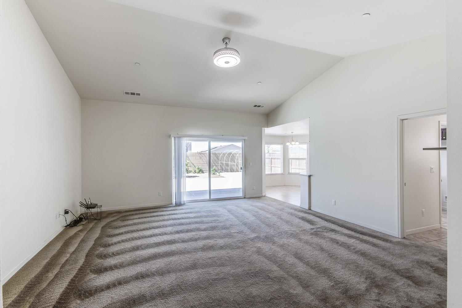 2001 Rawson Avenue Sanger, CA 93657 - Photo 10 of 31