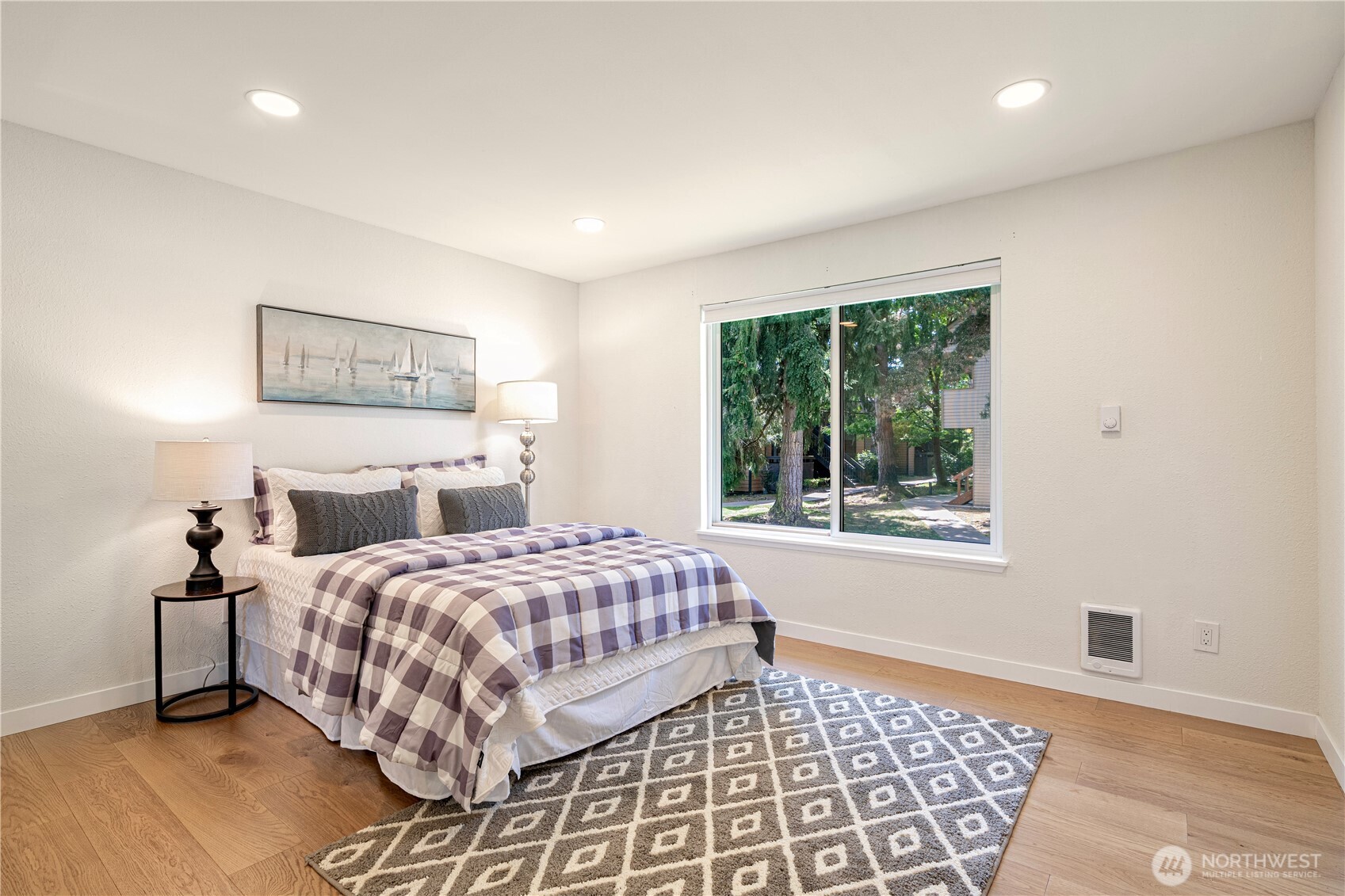 14717 Northeast 44th Street, Unit R8 Bellevue, WA 98007 - Photo 13 of 24 Gallery Image 13