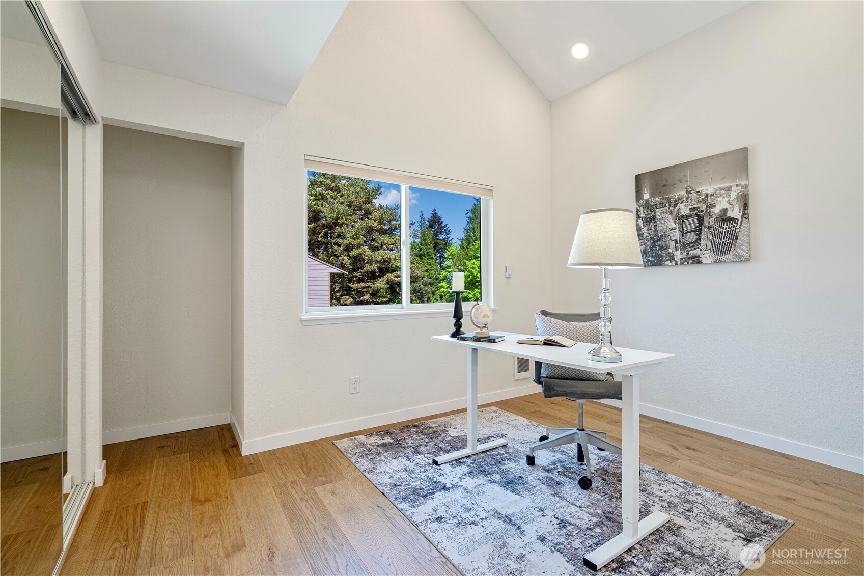 14717 Northeast 44th Street, Unit R8 Bellevue, WA 98007 - Photo 19 of 24 Gallery Image 19