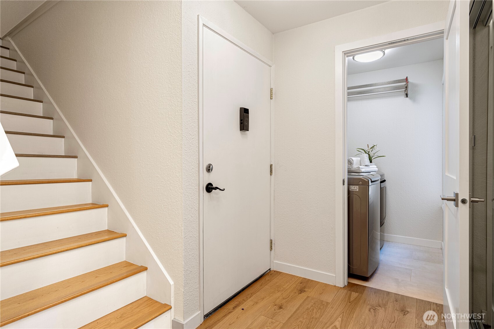 14717 Northeast 44th Street, Unit R8 Bellevue, WA 98007 - Photo 21 of 24 Gallery Image 21