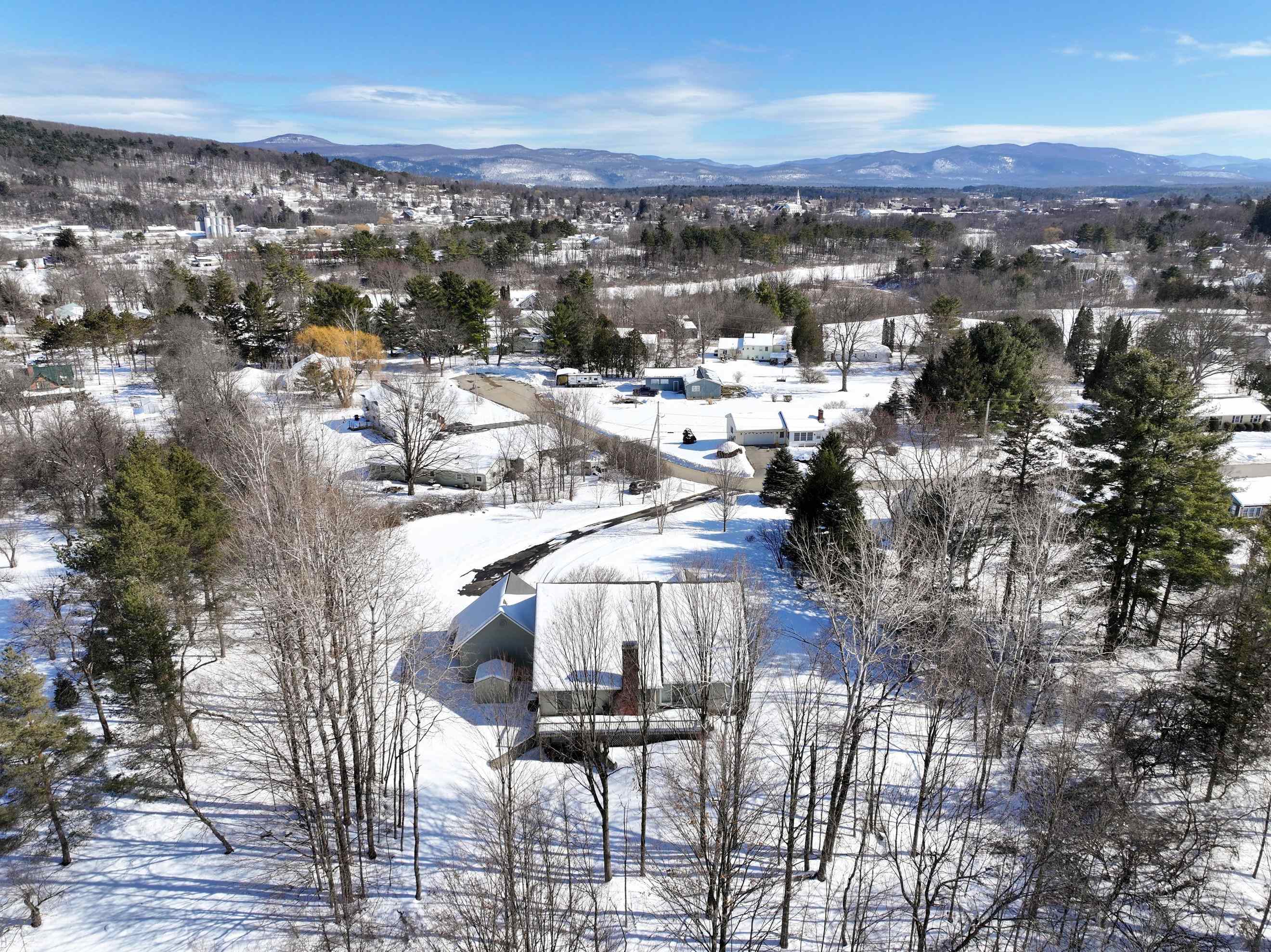 129 Pleasant View Terrace Middlebury, VT 05753 - Photo 4 of 53