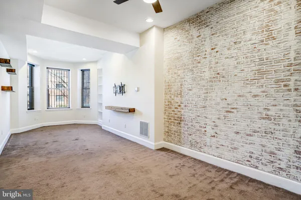 $6,000 | 12 Rhode Island Avenue Northwest, Washington, DC 20001