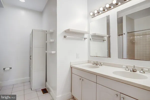 $6,000 | 12 Rhode Island Avenue Northwest, Washington, DC 20001