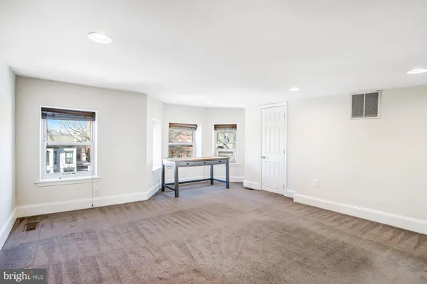 $6,000 | 12 Rhode Island Avenue Northwest, Washington, DC 20001