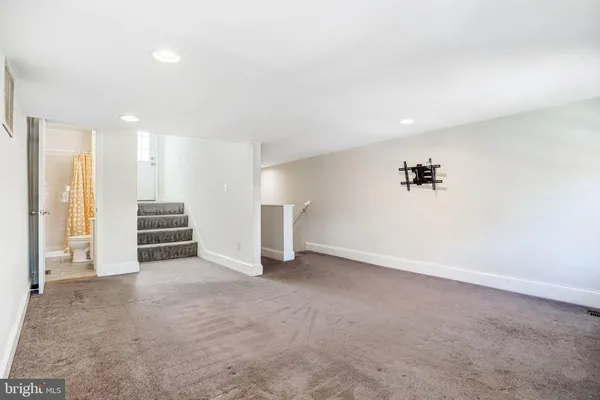 $6,000 | 12 Rhode Island Avenue Northwest, Washington, DC 20001