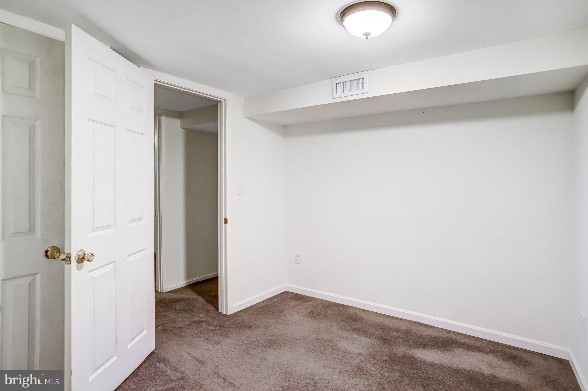 12 Rhode Island Avenue Northwest Washington, DC 20001 - Photo 63 of 74 Bonus room w/window