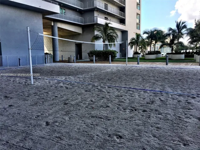 $3,600 | 888 Biscayne Boulevard, Unit 2006, Miami, FL 33132