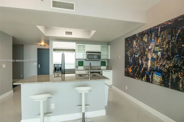 $3,600 | 888 Biscayne Boulevard, Unit 2006, Miami, FL 33132