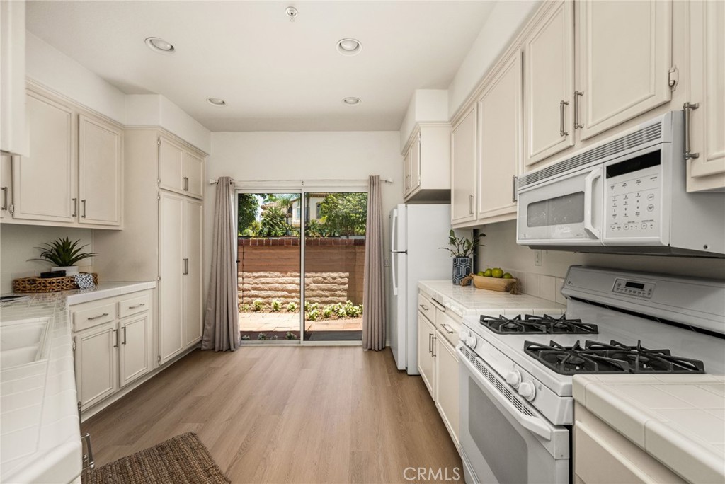 2345 Tryall Tustin, CA 92782 - Photo 14 of 46
