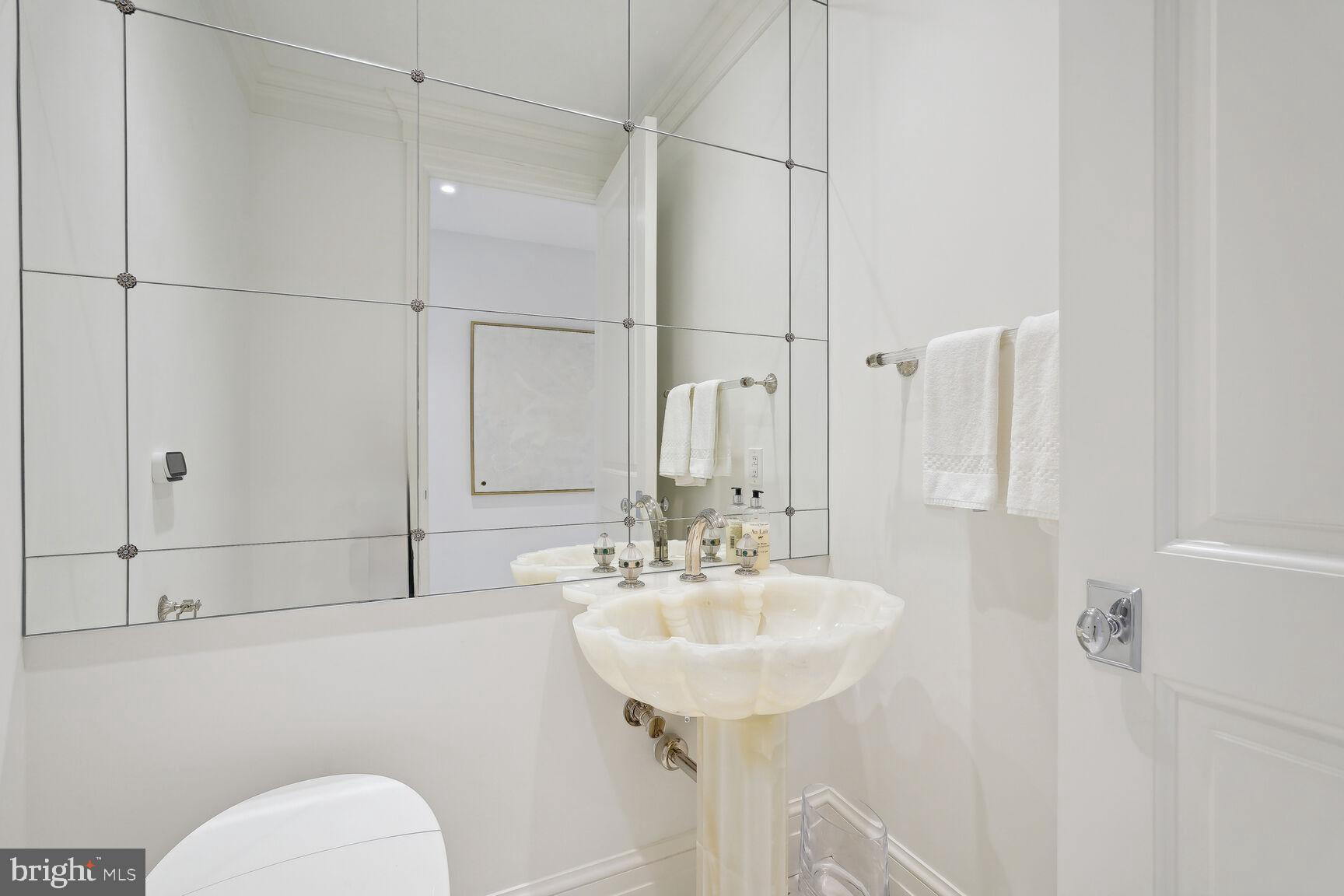 3150 South Street Northwest, Unit 2F Washington, DC 20007 - Photo 34 of 50 En Suite Bath