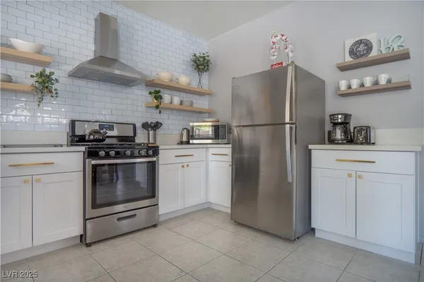 $2,075 | 2401 Predera Avenue, Henderson, NV 89052