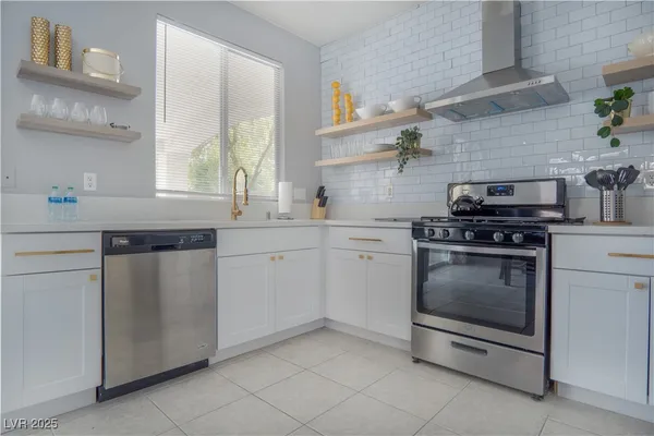 $2,075 | 2401 Predera Avenue, Henderson, NV 89052