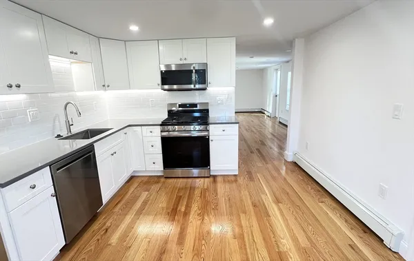 $3,000 | 50 Conant Street, Unit 1/2, Danvers, MA 01923