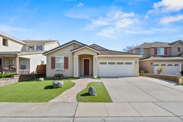 $615,000 | 10311 Pedra Do Sol Way, Elk Grove, CA 95757