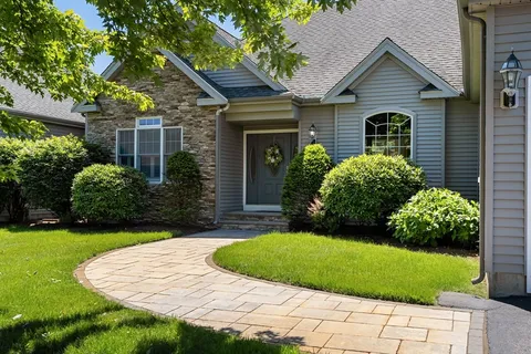 $1,199,000 | 894 Liberty Street, Unit 6, Braintree, MA 02184