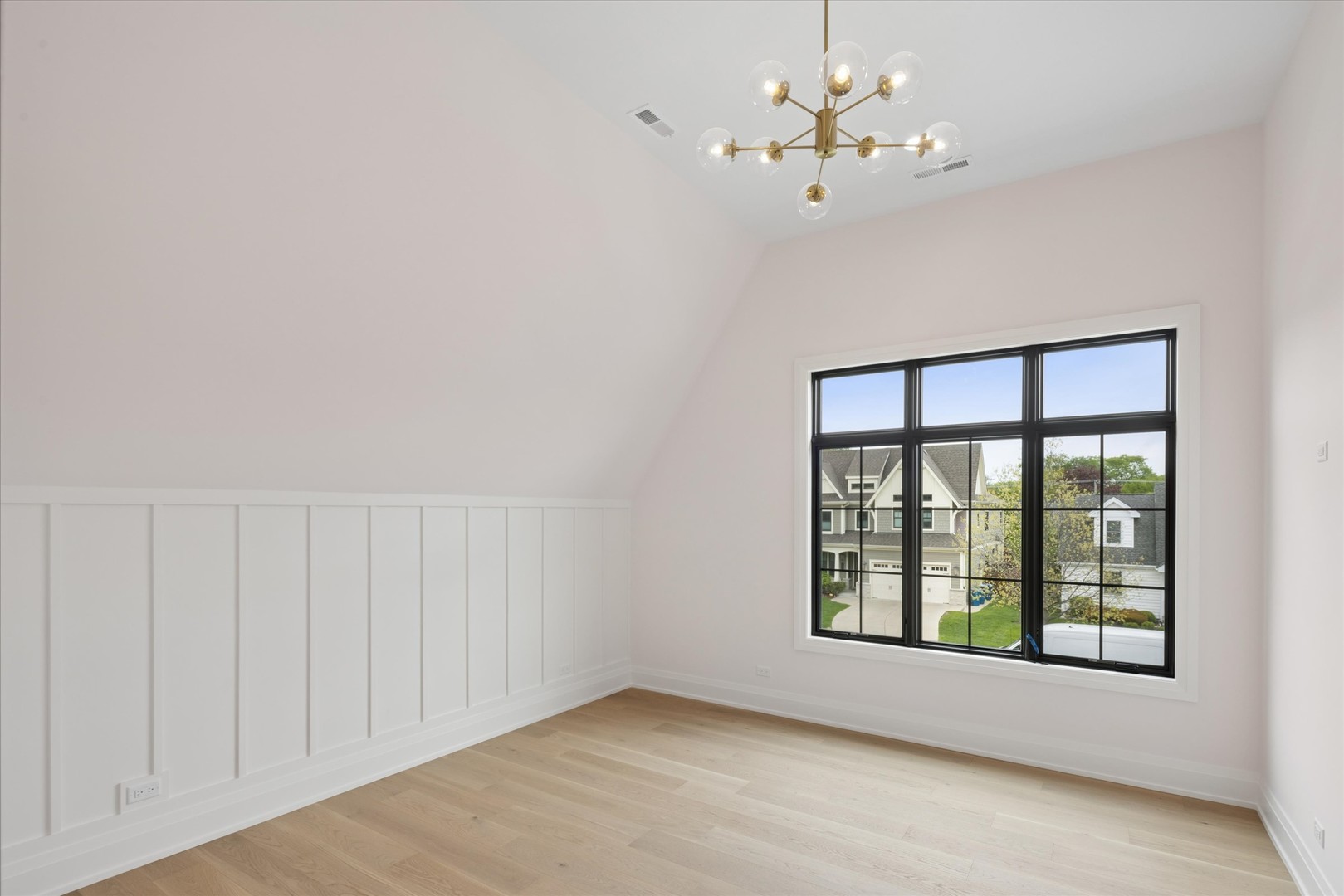196 Walnut Street Elmhurst, IL 60126 - Photo 20 of 37 a view of an empty room with a window