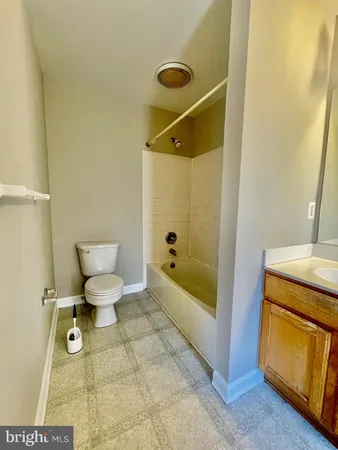 $3,395 | 8175 Skelton Circle, Falls Church, VA 22042