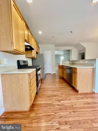 $3,395 | 8175 Skelton Circle, Falls Church, VA 22042