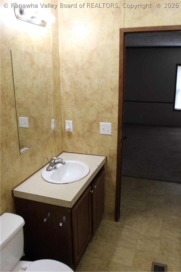 157 Lower White Oak Road Ashford, WV 25009 - Photo 17 of 29 Gallery Image 17