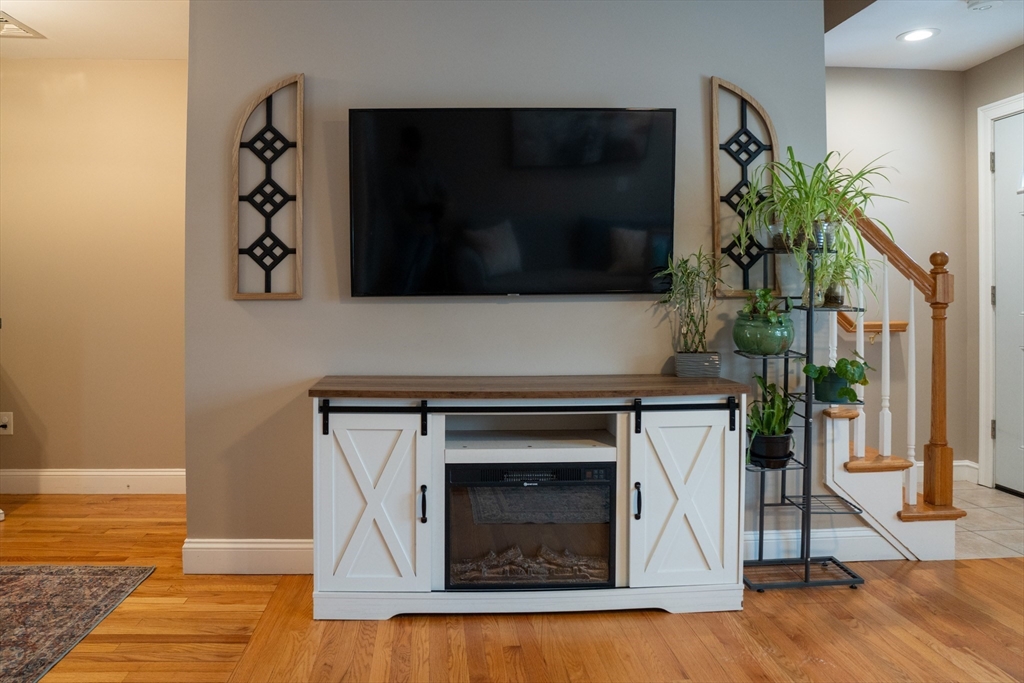 5065 North Main Street, Unit 2 Fall River, MA 02720 - Photo 6 of 32