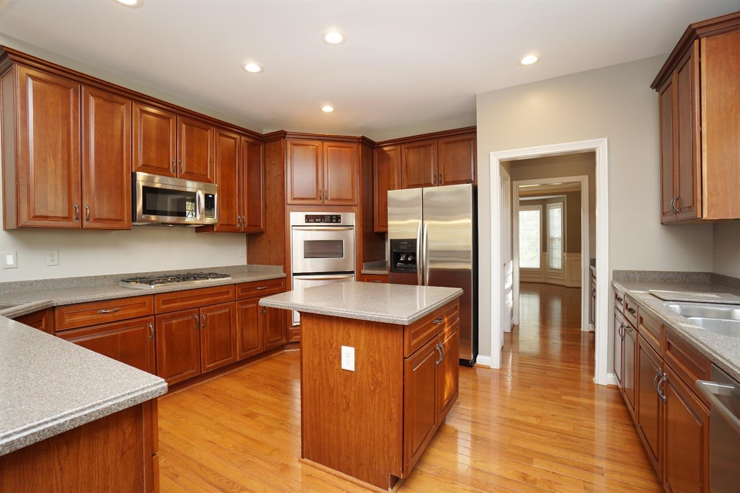 10623 Weil Road Montgomery, OH 45249 - Photo 16 of 43