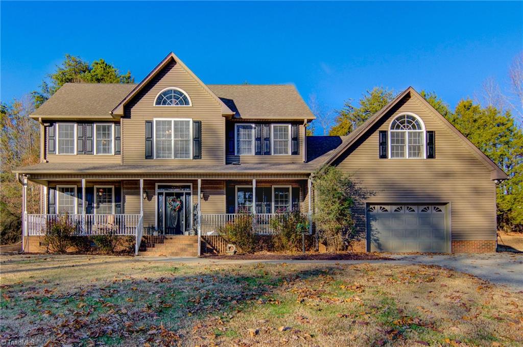 338 Sapphire Valley Drive Winston-Salem, NC 27107 - Photo 2 of 50