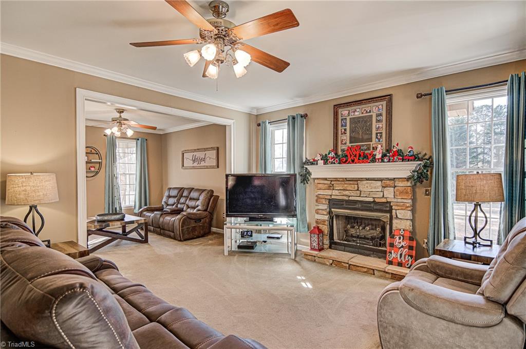 338 Sapphire Valley Drive Winston-Salem, NC 27107 - Photo 10 of 50